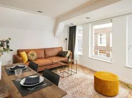 Damrak Short Stay Amsterdam