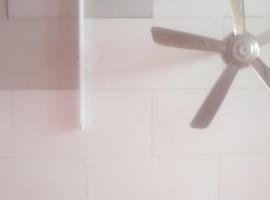 Sun inn hotel bandar sunway，位于Kuala Kelawang的酒店