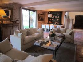 乐玛布列松酒店，位于佩皮尼昂的酒店