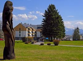 Kúpeľný hotel KUBO，位于卢奇基的酒店