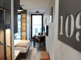 BOUTIQUE 109 - old city, luxury apt. with a garage