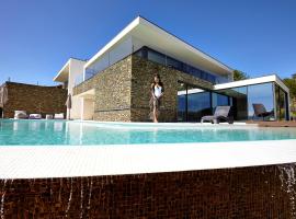 Quinta Rainha Santa Mafalda，位于皮尼昂的带泳池的酒店