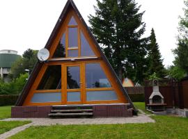 Ferienhaus im Nordschwarzwald - Nurdachhaus in Waldrandlage Haus Florine，位于Schellbronn的酒店