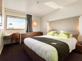 钟楼永河畔拉罗什中心火车站酒店，位于永河畔拉罗什的住宿