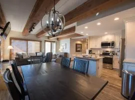 Vintage Ski Lodge Styled Plaza Condo Apts