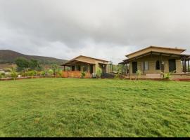Green Village Resort，位于纳西克的酒店