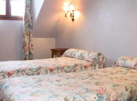 Logis Hôtel Auberge Des Potiers，位于Jouy-le-Potier的酒店