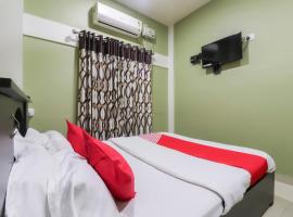 OYO 66349 Welcome Residency Tourist Home，位于马拉普兰的酒店