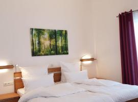 Gästehaus Staudenschloss，位于Mickhausen的酒店