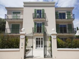 Villa Artemys - Five Stars Holiday House，位于费拉角圣让的公寓