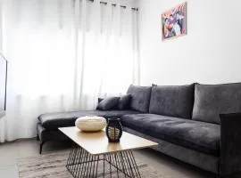 Cosy & Modern old city 3BR by Ahlan Hospitality