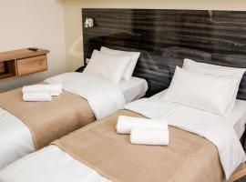 Hotel Jaska，位于亚斯特雷巴斯科的酒店