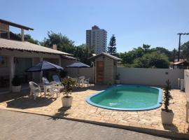 Mundo Livre Guest House，位于佩尼亚的带泳池的酒店
