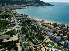 约卡马尔露营酒店