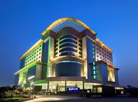 Radisson Blu Kaushambi Delhi NCR，位于加济阿巴德拉巴哈杜尔沙斯特里医院附近的酒店