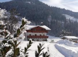 Urlaub am Bauernhof Rothof，位于蓬高圣约翰的酒店