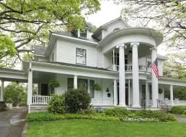 Double Oaks Bed & Breakfast