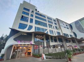 Regenta Inn Vadodara, 500m from Railway Station，位于巴罗达的酒店
