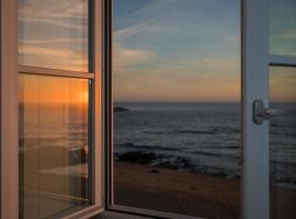 Liiiving in Porto - Luxury Beachfront Apartments，位于波尔图的酒店