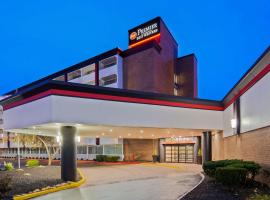 Best Western Premier Kansas City Sports Complex Hotel，位于堪萨斯城的酒店