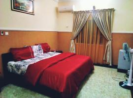 Howard's lodging and leisure，位于Mama的酒店