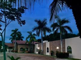 Faedo Hotel Beira Rio，位于Coxim的酒店