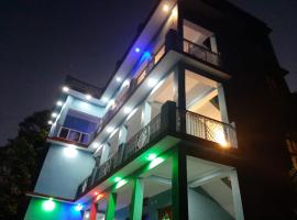 Rajkamla Holistic Health Centre，位于Adodar的酒店