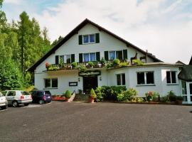 Ringhotel Altes Forsthaus，位于Hardegsen的酒店