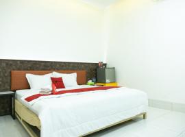 RedDoorz Plus @ Ende City Center，位于Ipi的酒店