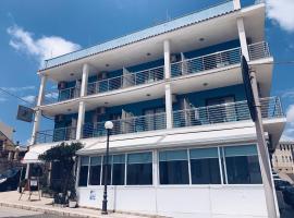 尤尼酒店，位于波托帕洛的酒店