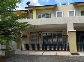 Rara Homestay Kuala Kangsar，位于瓜拉江沙的酒店