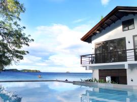 Altamare Dive and Leisure Resort Anilao，位于马比尼的宠物友好酒店