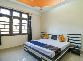 OYO 66348 Milan Hotel，位于Hamīrpur的酒店