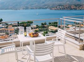 Kalavria Luxury Suites - magnificent sea view of Poros，位于波罗斯的豪华酒店