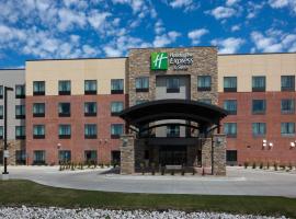 Holiday Inn Express & Suites Fort Dodge, an IHG Hotel，位于道奇堡的酒店