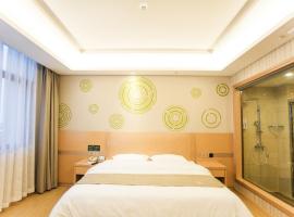 格林豪泰阜阳临泉县经济开发区兴业路商务酒店，位于阜阳的酒店