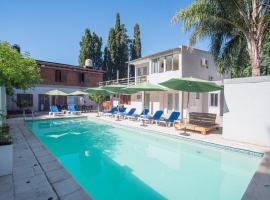 La Farola Hotel spa，位于Esther的酒店
