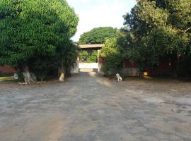 Hotel Pousada Dois Irmãos，位于Juatuba的酒店