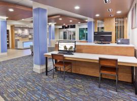 假日快捷套房酒店 - 特斯维尔，位于卡特斯维尔的酒店