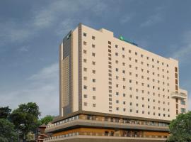 Holiday Inn Express Gurugram Sector 50, an IHG Hotel，位于古尔冈的酒店