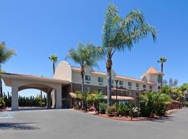 圣地亚哥埃斯孔迪多智选假日套房酒店，位于埃斯孔迪多Palomar College附近的酒店