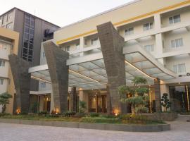 Pollos Hotel & Gallery，位于Rembang的酒店