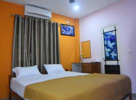 Amarnath Tourist Home，位于Kāyankulam的酒店