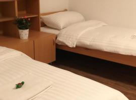 Motel M0，位于锡盖特圣米克洛什的酒店