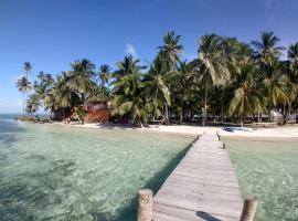 Private Room in San Blas Islands PLUS meals，位于Waisalatupo的山林小屋