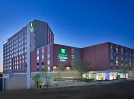 Holiday Inn Express Hotel & Suites Austin Downtown - University, an IHG Hotel，位于奥斯汀French Legation Museum附近的酒店