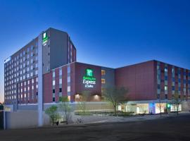 Holiday Inn Express Hotel & Suites Austin Downtown - University by IHG，位于奥斯汀的酒店