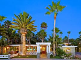 海洋棕榈滩度假酒店，位于卡尔斯巴德卡尔斯巴德泻湖附近的酒店