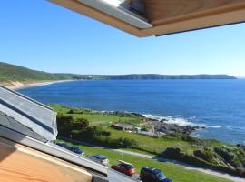 Finest Retreats - Ocean Lookout - Luxury Woolacombe Beach Apartment with Sea Views，位于伍拉科姆的酒店