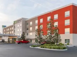 Holiday Inn Express & Suites - Tampa East - Ybor City, an IHG Hotel